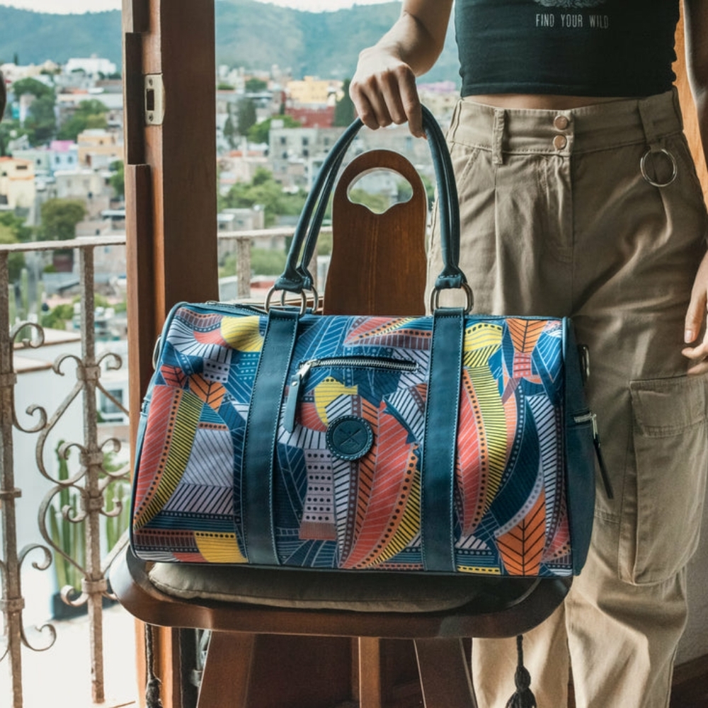 Inkkas NWOT Cyprus Weekender Duffle Bag Teal